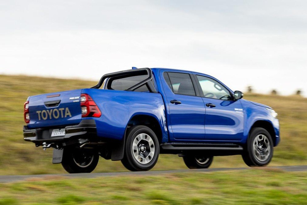 Toyota hilux (4)