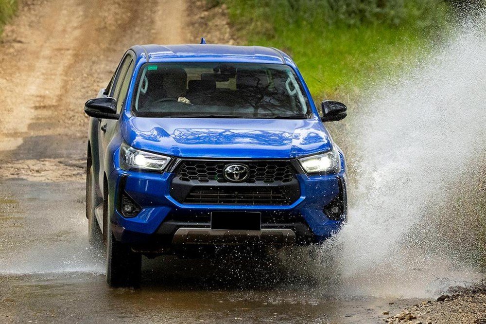 Toyota hilux (5)